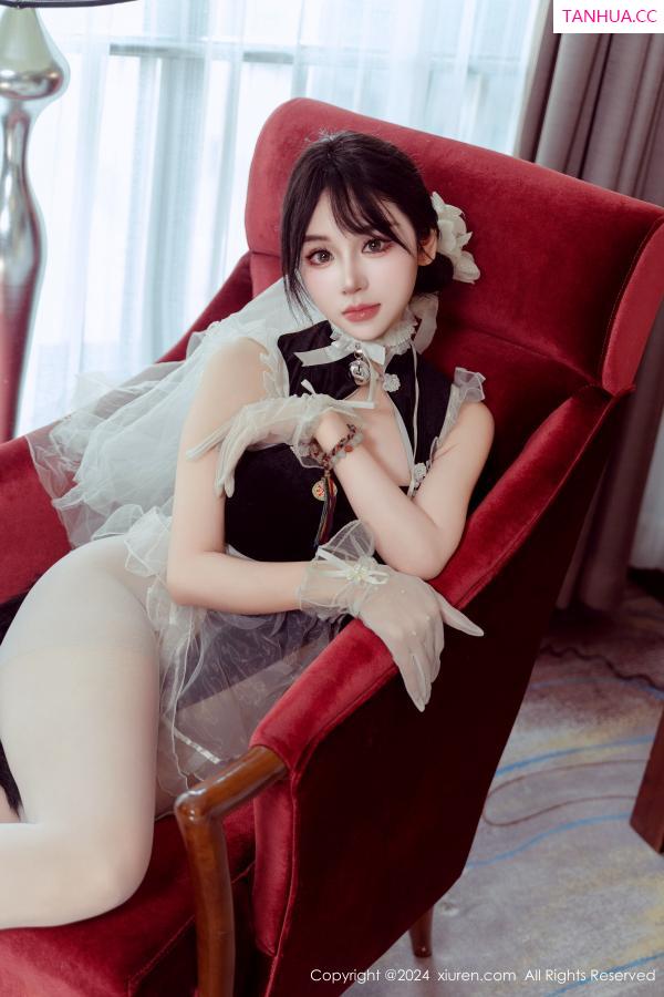   [XiuRen]高清写真图 2024.09.24 No.9197 汐汐爱吃草莓 丝袜美臀第10张图片